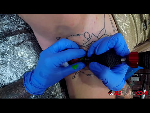 ❤️ Sully Savage oo aad u tattooed ayaa Kintirkeeda ku sawirtay tattoo ☑  annaga %so.dreamlandpassionfever.ru